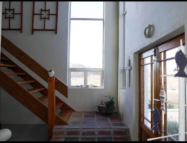 4 BEDROOM HOUSE FOR SALE IN GOLDEN MILE